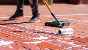 Impregnacja kostki brukowe produktem firmy Bekerfarb